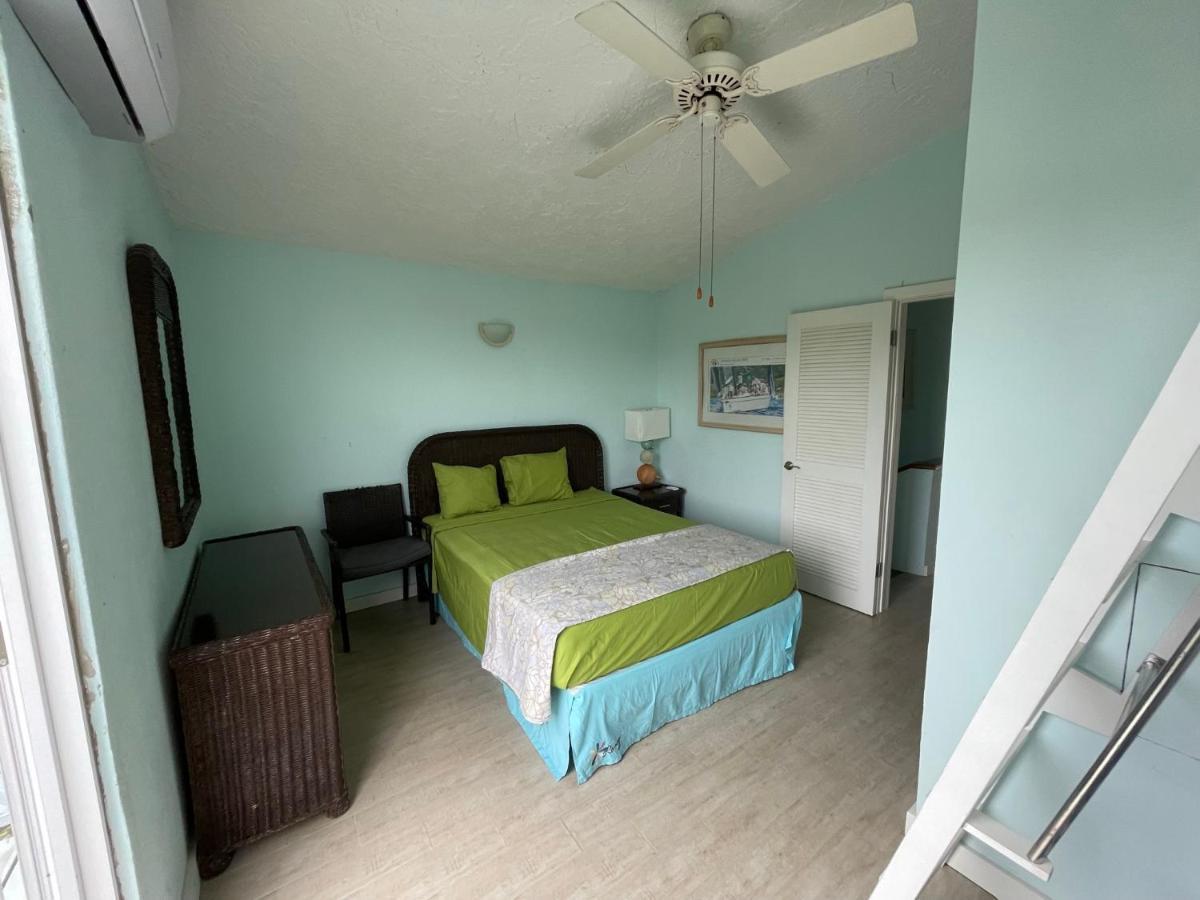 Sunny Villa In The Marina - Excellent Water Views Jolly Harbour Extérieur photo